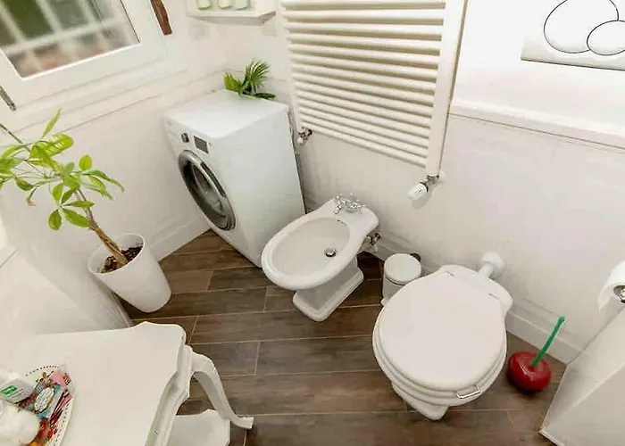 Bologna Luxe Haven *