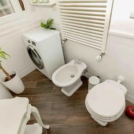 Bologna Luxe Haven *