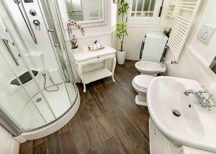 Bologna Luxe Haven Apartamento *